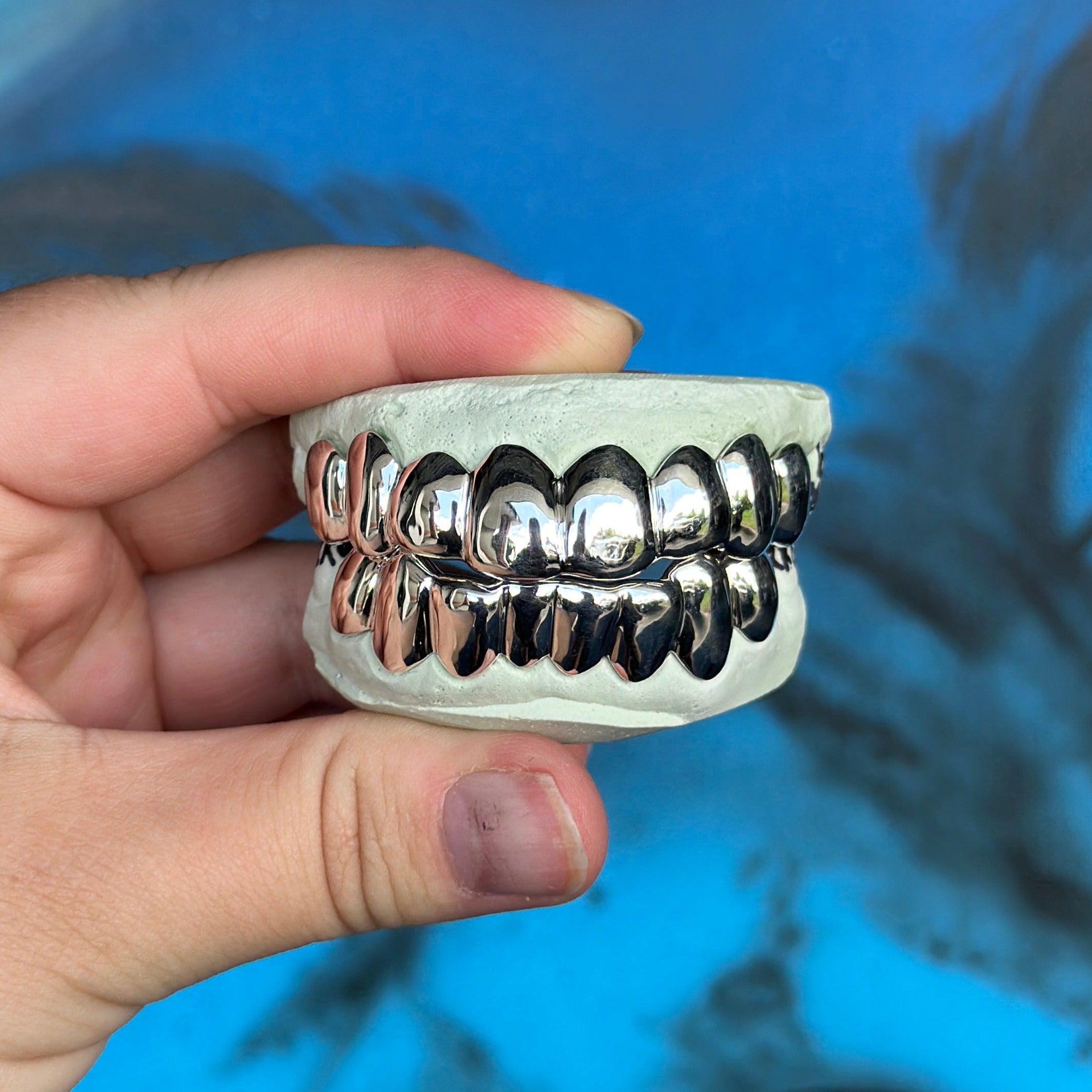 8 Piece Top & Bottom Grillz Set