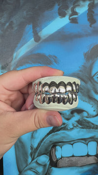 8 Piece Top & Bottom Grillz Set