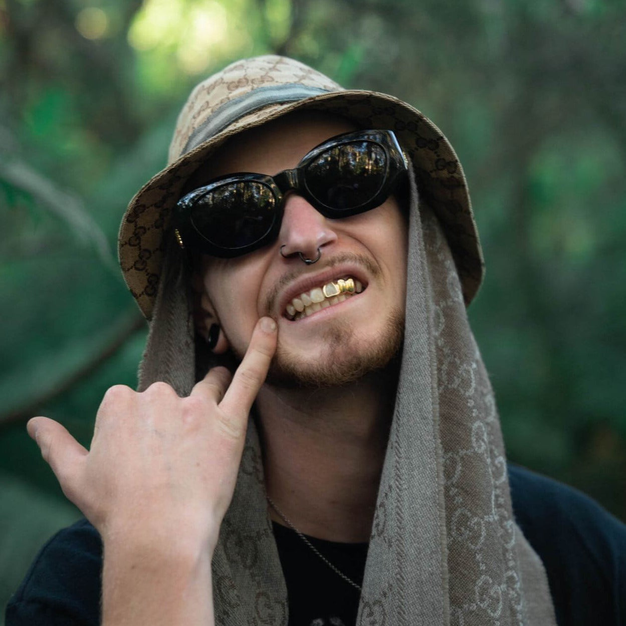 gold grillz, gold grillz aus, gold grillz australia, grillz australia, grills, gold caps, gold teeth, 10k caps, 10k gold grillz, 14k gold grillz, 18k gold grillz, how to order grillz, mouth house, mouth house grillz, custom gold grills, custom gold teeth, hip hop grillz, fang grillz, silver grillz, vampire grillz, open face grillz, solid grillz, diamond grillz, iced out teeth, rapper grillz, white gold grillz, rose gold grillz, bottom grillz, top grillz, VVS diamonds, VVS grillz, permanent gold crowns